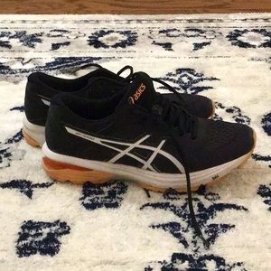 Black/Pink ASICS Size 8